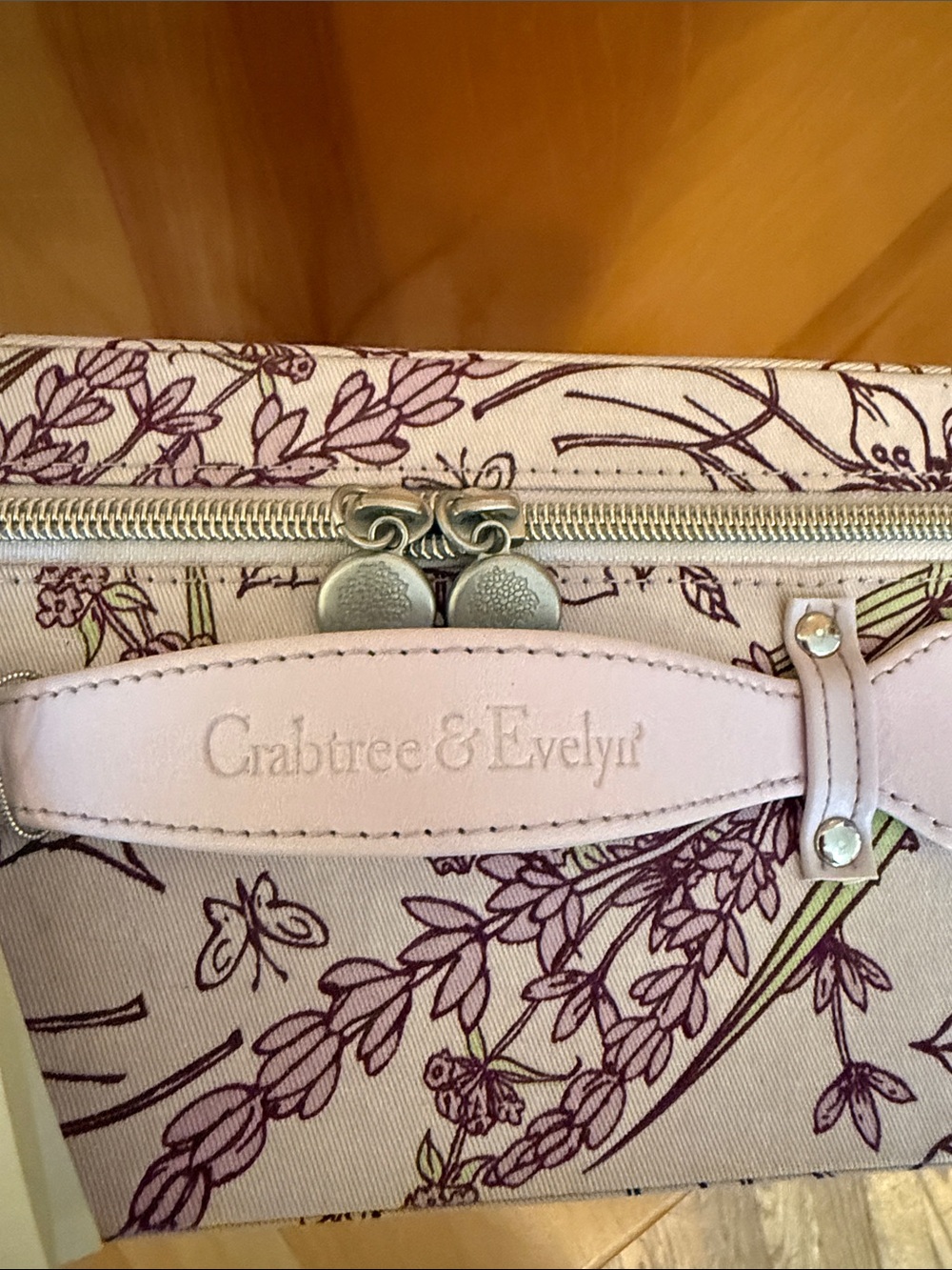 Crabtree & Evelyn Toiletry bag - Picture 2 of 7
